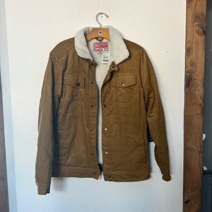 Toffee colored Sherpa lined Men’s jacket size Medium